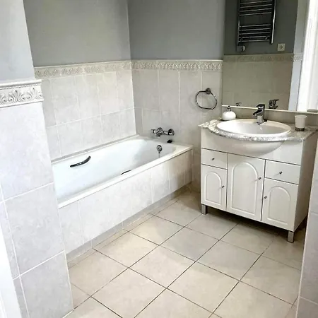 In Calahonda, Near Marbella Villa *
